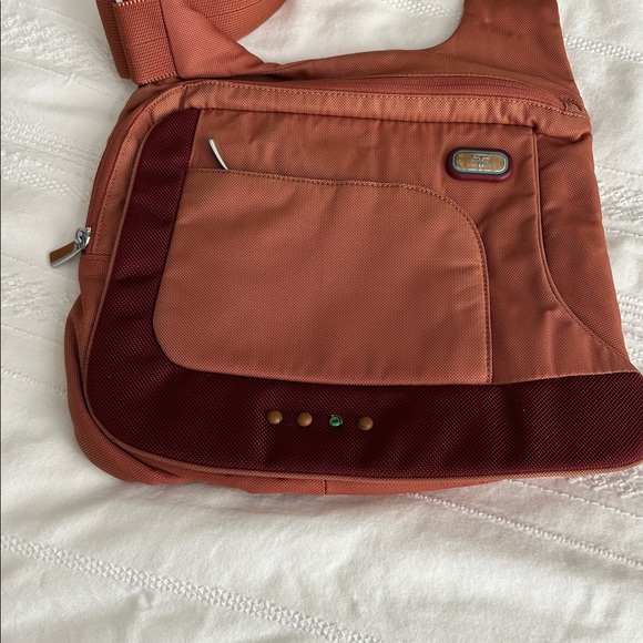 Tumi T-Tech Orange/Peach Nylon- Aqua Inside Crossbody Bag 5123CND - Picture 2 of 4